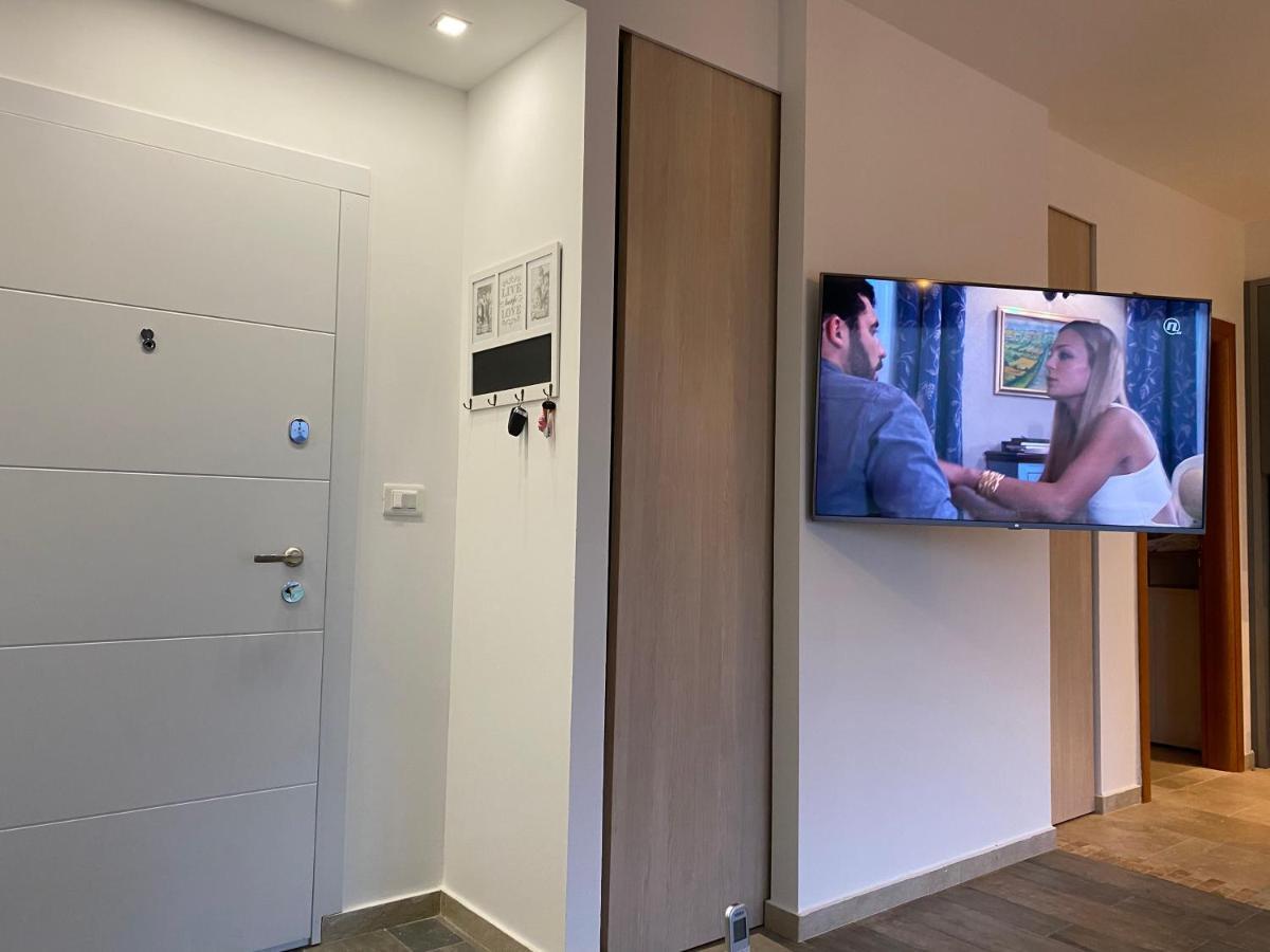 Bitcoin And Ethereum Deluxe Apartments Bar Exterior foto