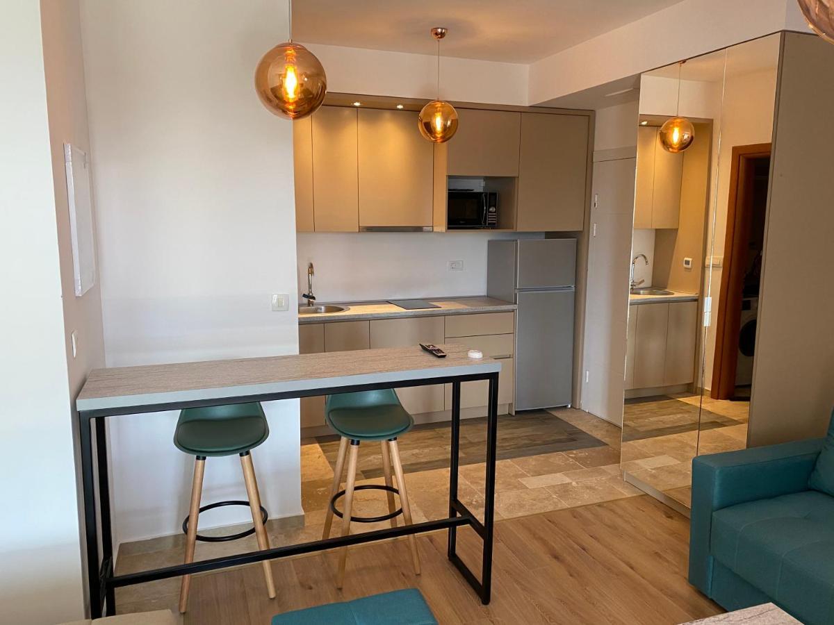 Bitcoin And Ethereum Deluxe Apartments Bar Exterior foto