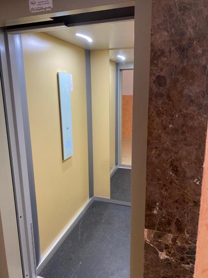 Bitcoin And Ethereum Deluxe Apartments Bar Exterior foto